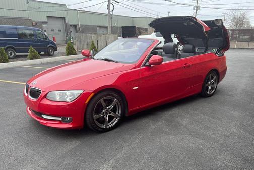 2013 BMW 328 328i Convertible 2D