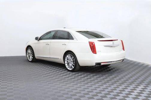 White Diamond Tricoat 2013 Cadillac XTS Platinum