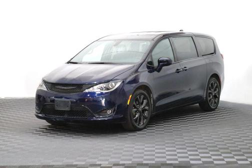 Jazz Blue Pearlcoat 2019 Chrysler Pacifica Touring Plus