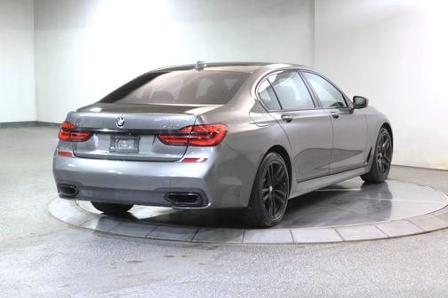 2017 BMW 750 i xDrive