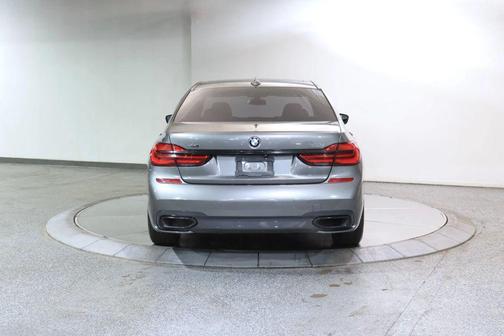 2017 BMW 750 i xDrive