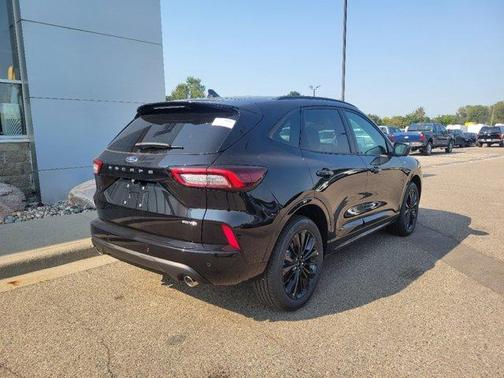 2024 Ford Escape ST-Line Elite
