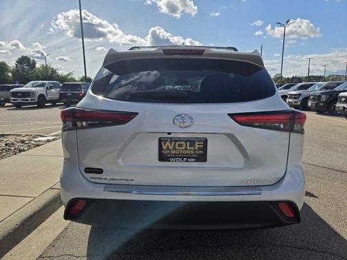 2023 Toyota Highlander XLE
