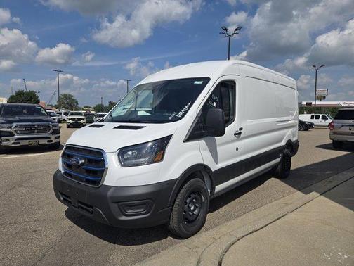 2025 Ford E-Transit Base