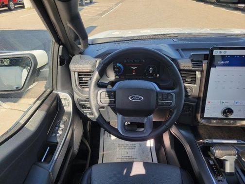 2023 Ford F-150 Lightning LARIAT