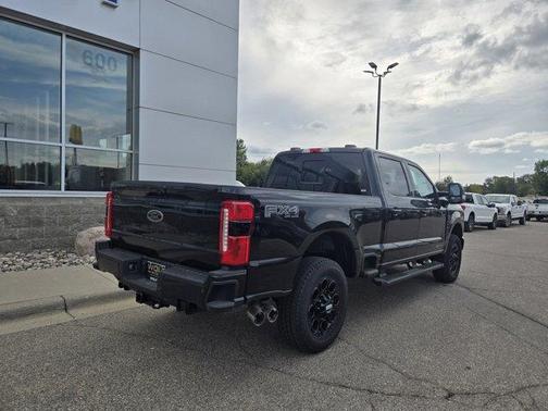 2025 Ford F-350 Lariat Super Duty