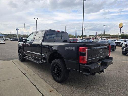2025 Ford F-350 Lariat Super Duty