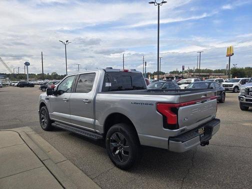 2025 Ford F-150 Lightning LARIAT