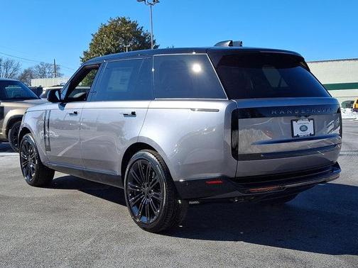 2026 Land Rover Range Rover P530 SE 7 Seat