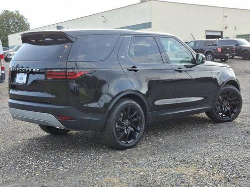 2025 Land Rover Discovery P300 S