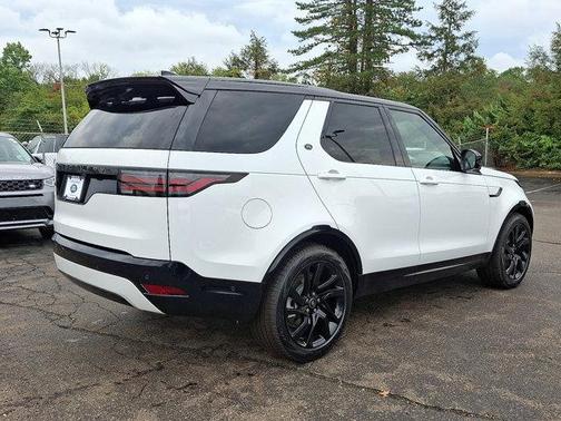 2025 Land Rover Discovery P300 Dynamic SE