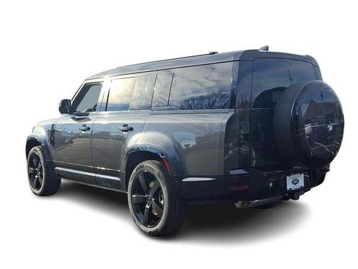 2026 Land Rover Defender 130 X-Dynamic SE