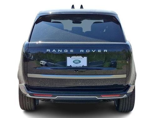 2025 Land Rover Range Rover P530 SE 7 Seat