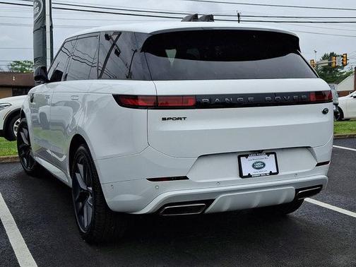 Fuji White 2023 Land Rover Range Rover Sport SE Dynamic