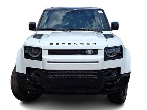 2025 Land Rover Defender P400 X-Dynamic SE