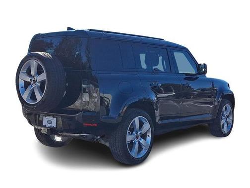 2026 Land Rover Defender 110 X-Dynamic SE