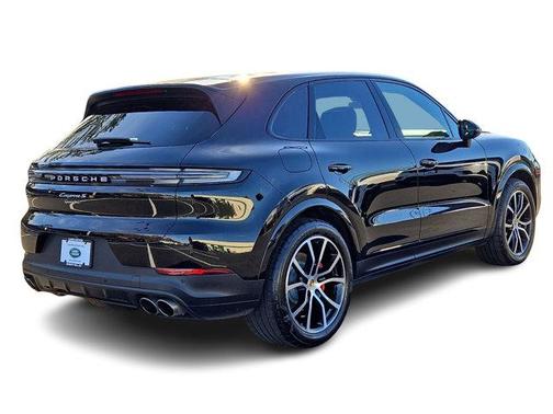 2024 Porsche Cayenne S