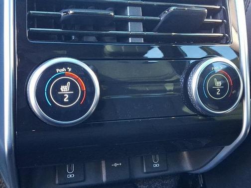 2026 Land Rover Range Rover P400 SE 7 Seat