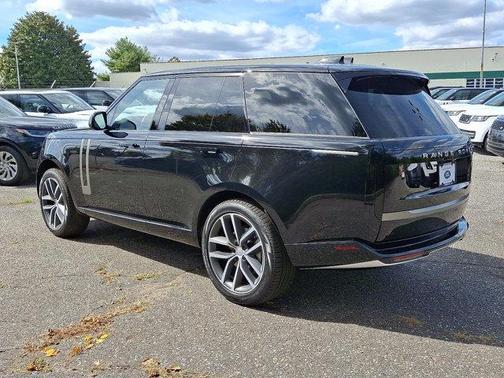 2025 Land Rover Range Rover P400 SE