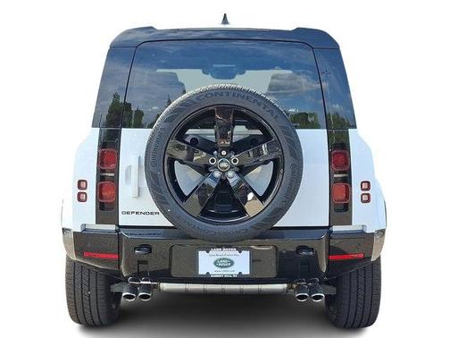 2025 Land Rover Defender P500 X-Dynamic SE