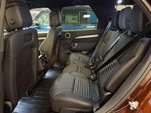 2026 Land Rover Discovery Tempest Edition