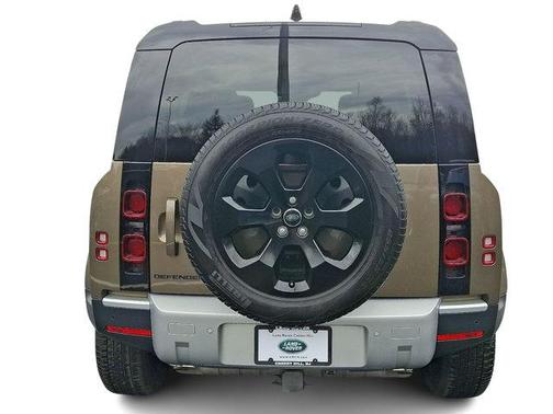 2025 Land Rover Defender P400 S