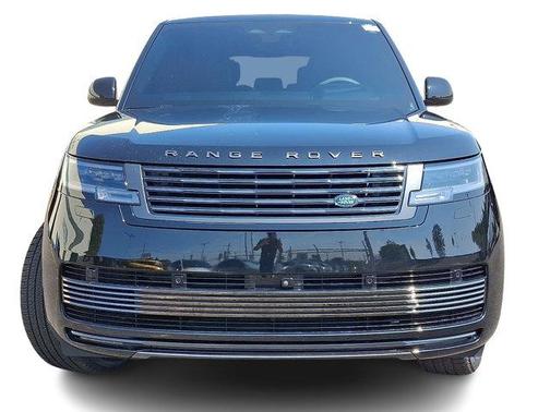 2024 Land Rover Range Rover P615 SV
