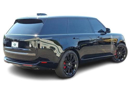2024 Land Rover Range Rover P615 SV