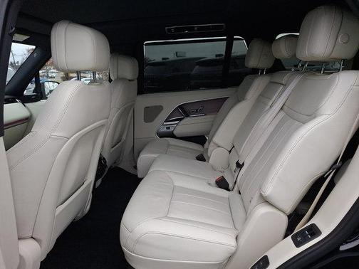 Santorini Black 2025 Land Rover Range Rover P530 SE 7 Seat