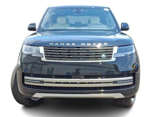 2025 Land Rover Range Rover P400 SE