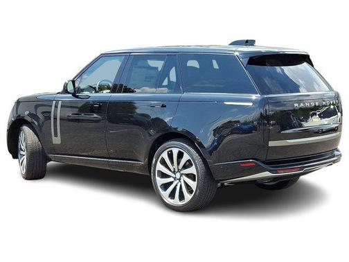 2025 Land Rover Range Rover P400 SE