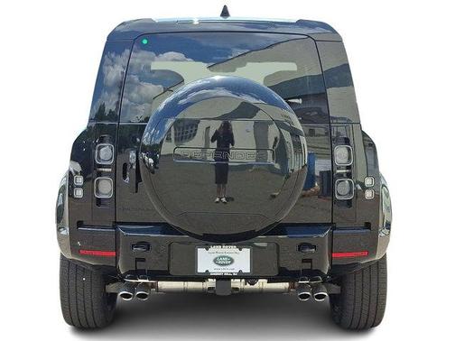 2025 Land Rover Defender P525 V8