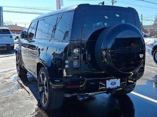 2025 Land Rover Defender P525 V8