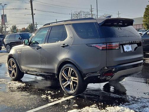 2026 Land Rover Discovery Tempest Edition