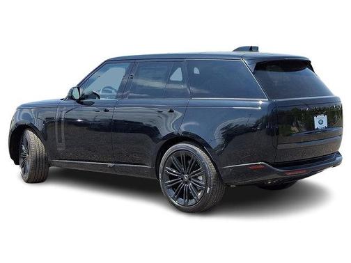 2025 Land Rover Range Rover P530 SE