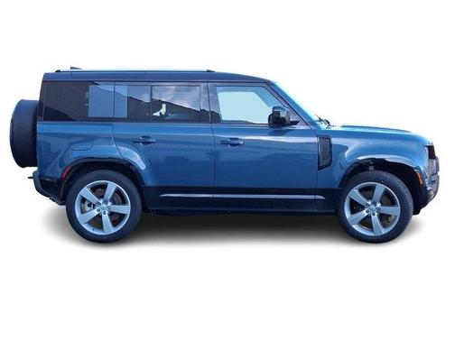 2025 Land Rover Defender P400 X-Dynamic SE