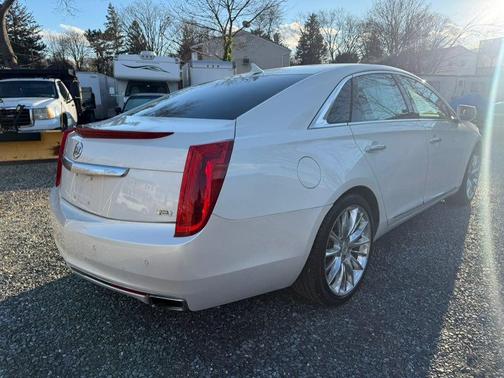 2013 Cadillac XTS Platinum