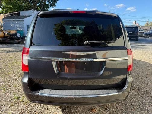 2013 Chrysler Town & Country Touring-L