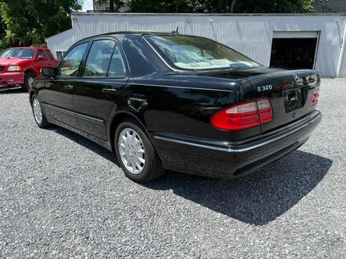 2000 Mercedes-Benz E-Class 4dr Sdn 3.2L