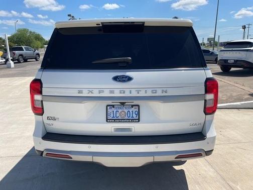 2024 Ford Expedition Max XLT