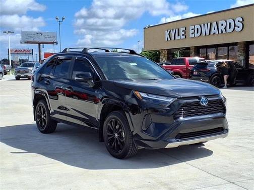 2022 Toyota RAV4 Hybrid SE