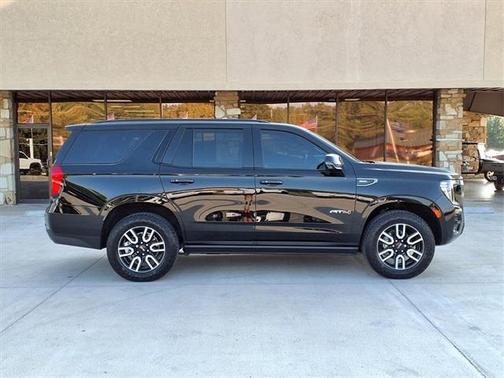 2024 GMC Yukon AT4