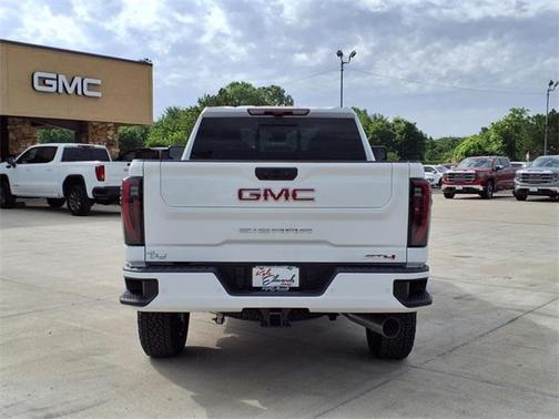 2025 GMC Sierra 2500 AT4