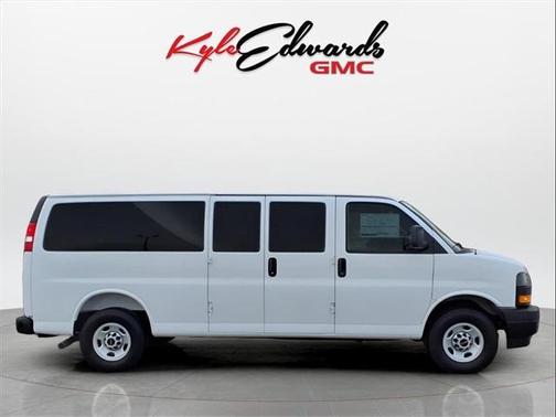 2025 GMC Savana 3500 LS