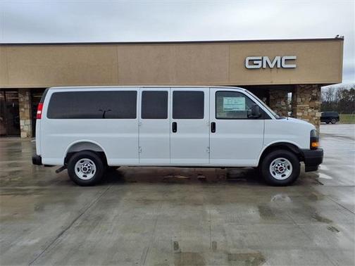 2025 GMC Savana 3500 LS