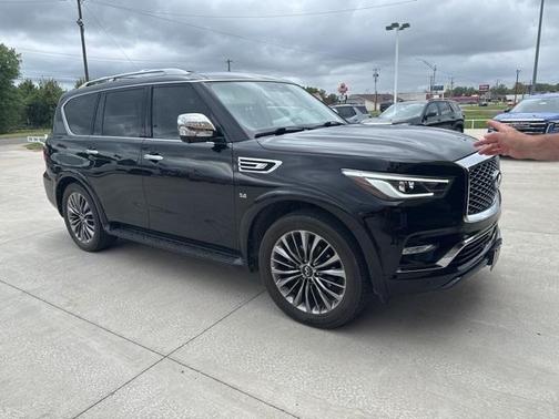 2019 INFINITI QX80 Luxe