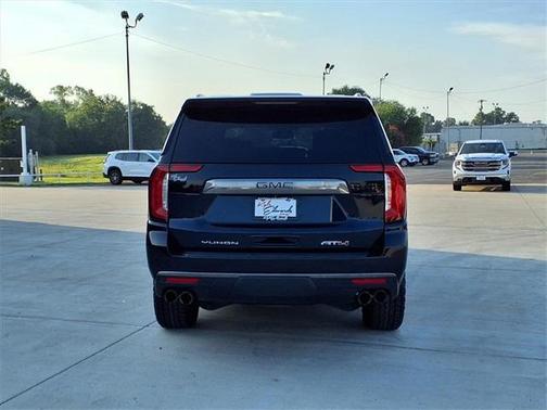 2024 GMC Yukon AT4