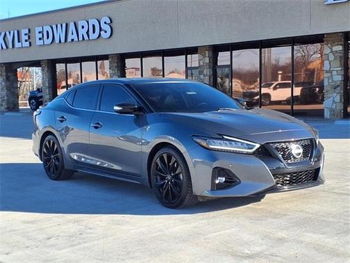 2023 Nissan Maxima SR