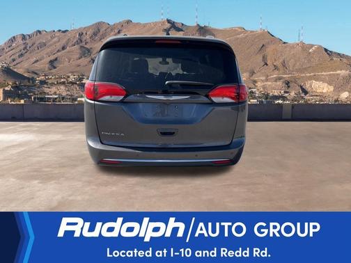 2017 Chrysler Pacifica Touring-L Plus
