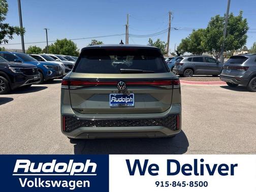 Green 2026 Volkswagen Tiguan 2.0T SE R-Line Black